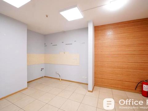 комерційна за адресою Велика Васильківська вул. (Червоноармійська), 62