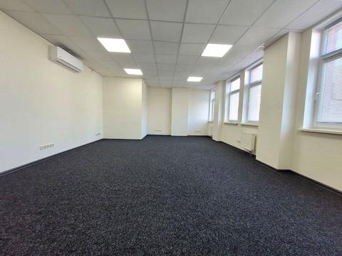 комерційна за адресою Спаська вул., 5