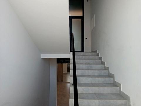 коммерческая по адресу Романа Шухевича ул. (Курчатова), 8