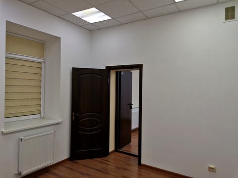 комерційна за адресою Професора Павловського вул. (Боткіна), 4