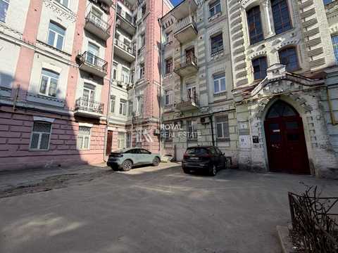 комерційна за адресою Лютеранська вул., 6-Б