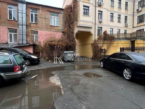 коммерческая по адресу Ярославська, 1