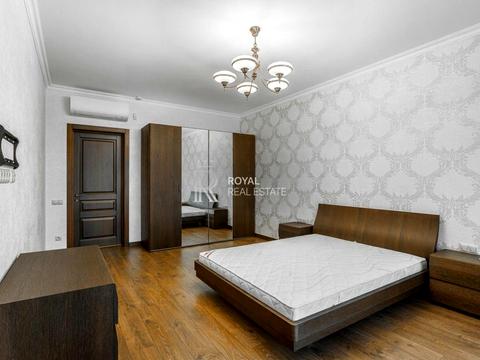 комерційна за адресою Кловський узвіз, 7