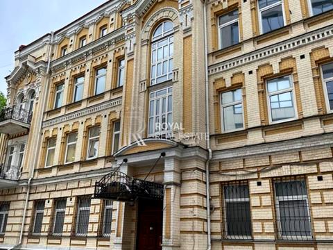 коммерческая по адресу Михайлівська, 12