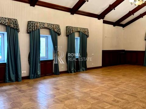 коммерческая по адресу Михайлівська, 12