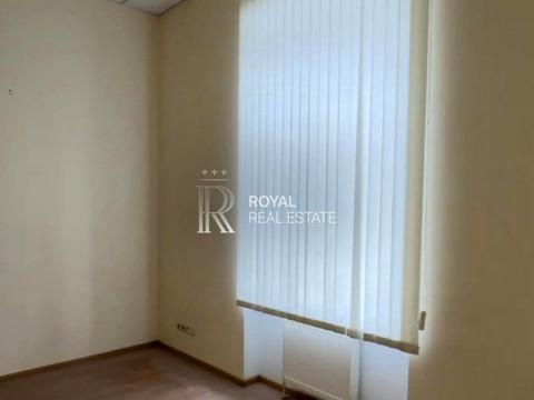 коммерческая по адресу Цитадельна вул., 1
