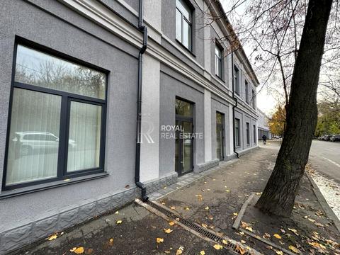 коммерческая по адресу Цитадельна вул., 1