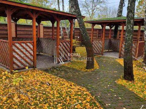 комерційна за адресою Грушевського, 1