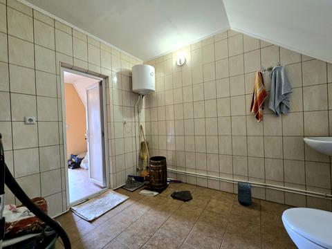 комерційна за адресою Паркова, 7