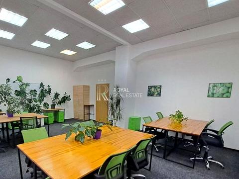 комерційна за адресою Марії Капніст вул., 2