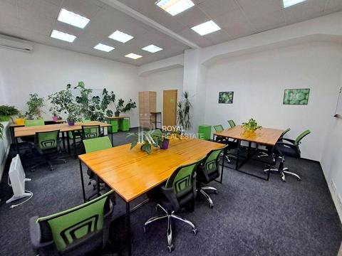 комерційна за адресою Марії Капніст вул., 2