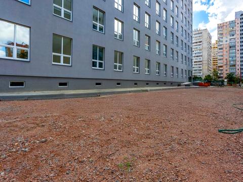 комерційна за адресою Вишняківська, 1