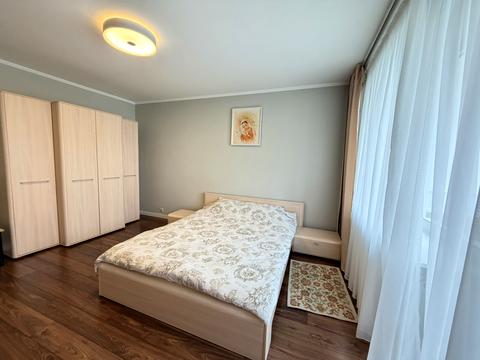 квартира за адресою Гната Хоткевича вул., 16
