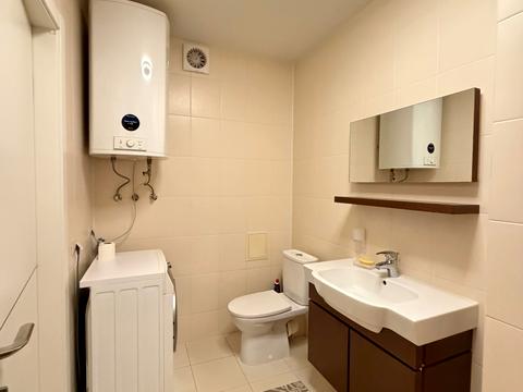 квартира за адресою Гната Хоткевича вул., 16