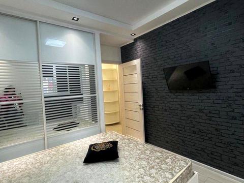квартира за адресою Драгоманова вул., 8