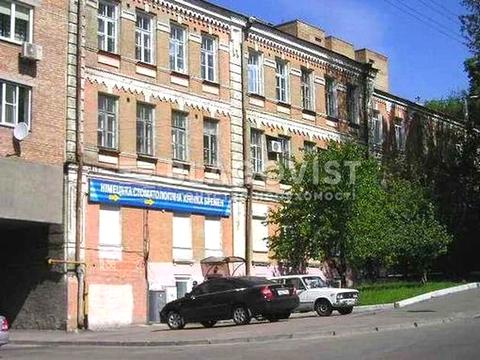 комерційна за адресою Гоголівська вул., 39