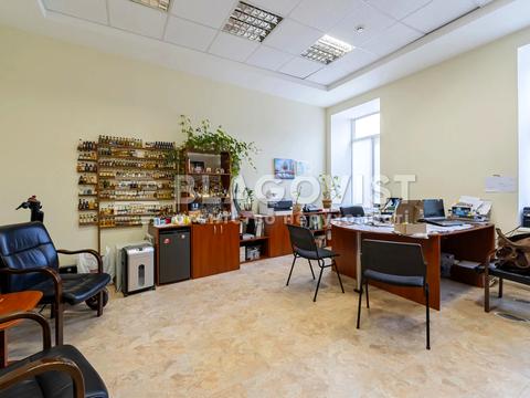 комерційна за адресою Гоголівська вул., 39