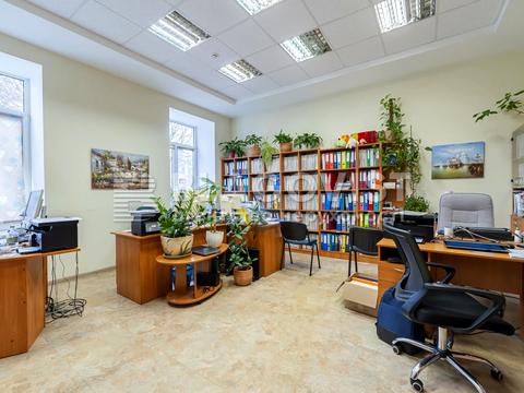комерційна за адресою Гоголівська вул., 39