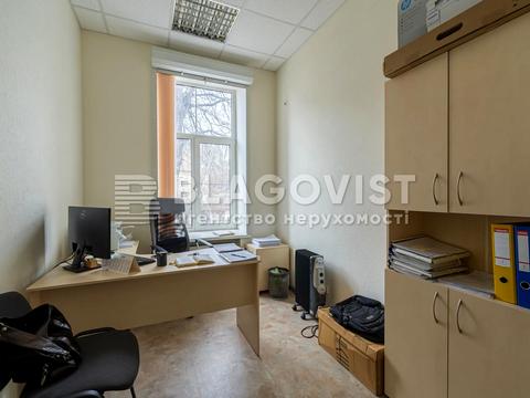 комерційна за адресою Гоголівська вул., 39