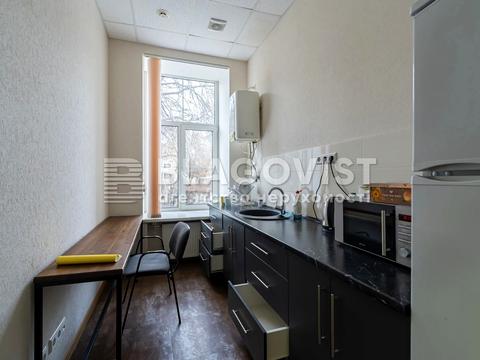 комерційна за адресою Гоголівська вул., 39