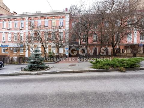 комерційна за адресою Гоголівська вул., 39