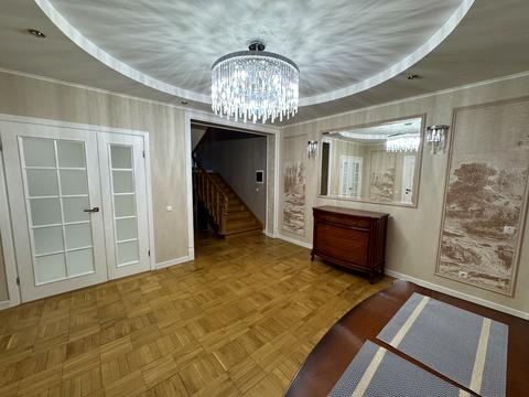 будинок за адресою 24 Серпня вул.