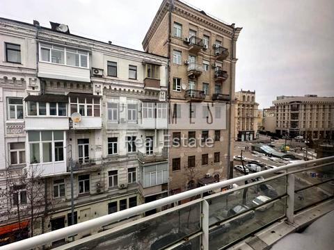 комерційна за адресою Софіївська пл., 1/2
