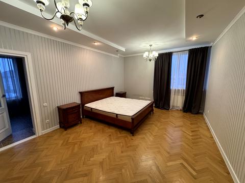 будинок за адресою 24 Серпня вул.