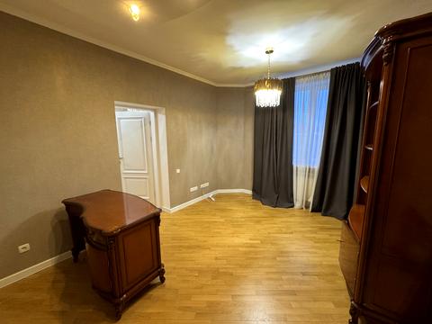 будинок за адресою 24 Серпня вул.