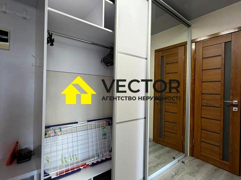 квартира за адресою Героїв України вул., 4