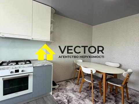 квартира за адресою Героїв України вул., 4