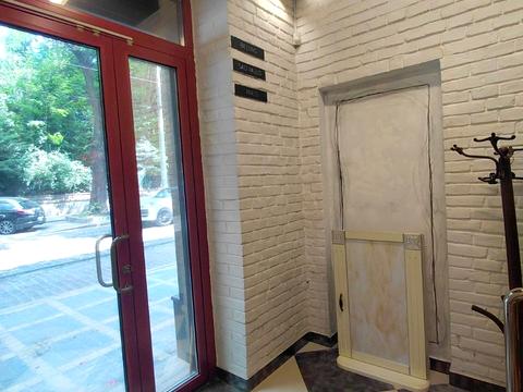 комерційна за адресою Дмитра Вітовського вул. (), 31
