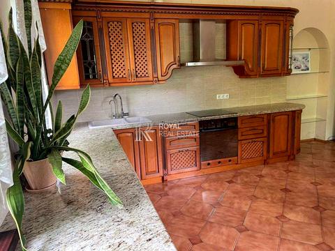 будинок за адресою Івана Франка вул.
