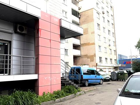 комерційна за адресою Ігоря Юхновського вул., 32