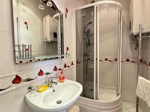 квартира за адресою Дмитрівська вул., 69