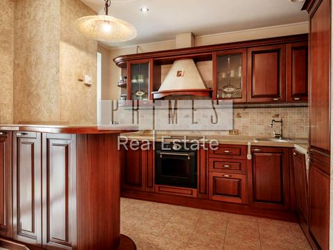 квартира за адресою Кропивницького вул., 8