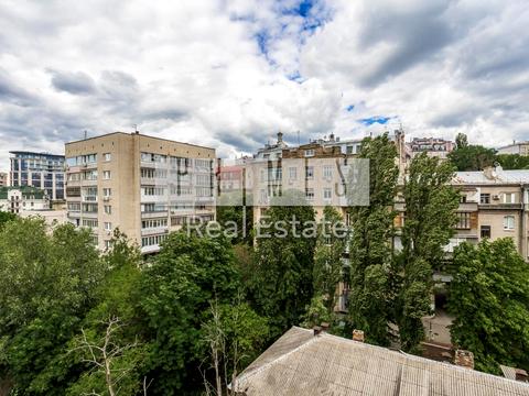 квартира за адресою Кропивницького вул., 8