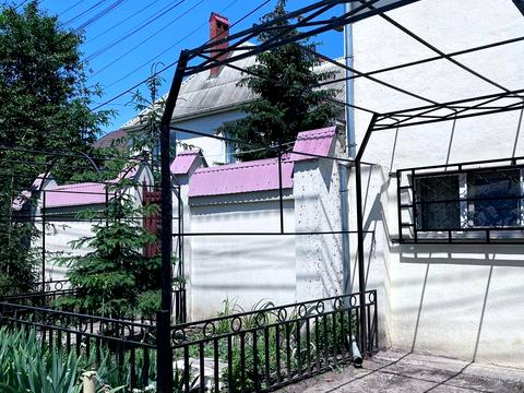 дом по адресу Світла ул.