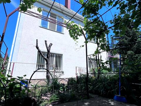 дом по адресу Світла ул.
