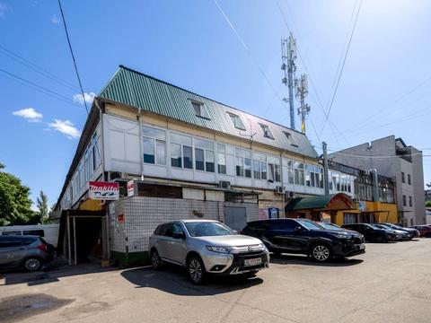 комерційна за адресою Братиславська вул., 14 А