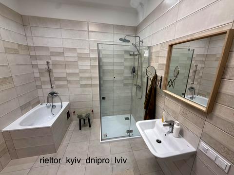 будинок за адресою Індустріальна