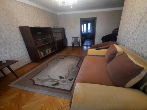 квартира за адресою Академіка Корольова вул., 2