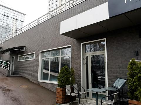 комерційна за адресою Трускавецька вул., 4-Б