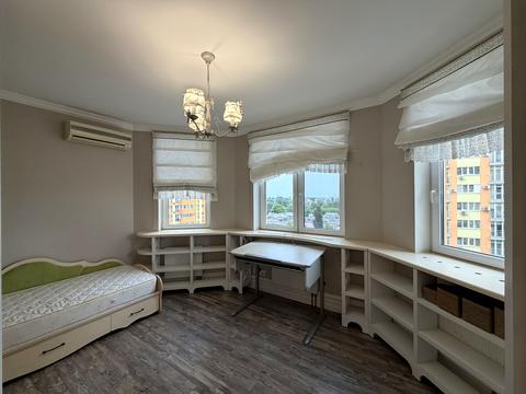 квартира за адресою Сім'ї Кульженків вул. (Петра Дегтяренка), 35