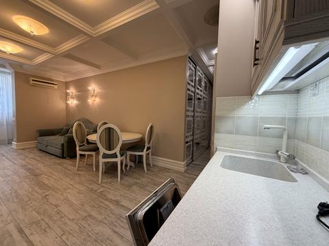 квартира за адресою Сім'ї Кульженків вул. (Петра Дегтяренка), 35