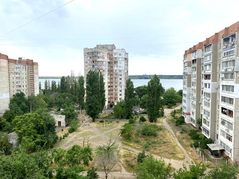 квартира за адресою Лазурна вул., 18-Б