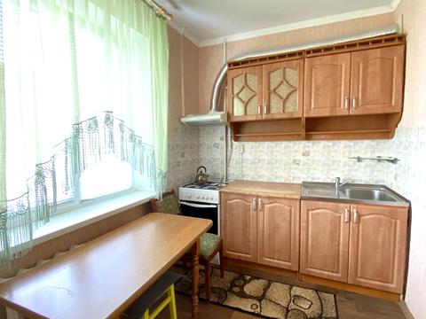 квартира за адресою Лазурна вул., 18-Б