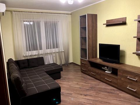 квартира за адресою Софії Русової вул., 5-Б