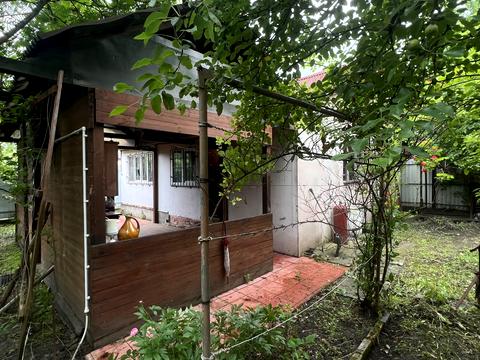 участок по адресу Квітнева, 34