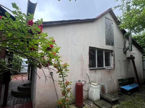 участок по адресу Квітнева, 34